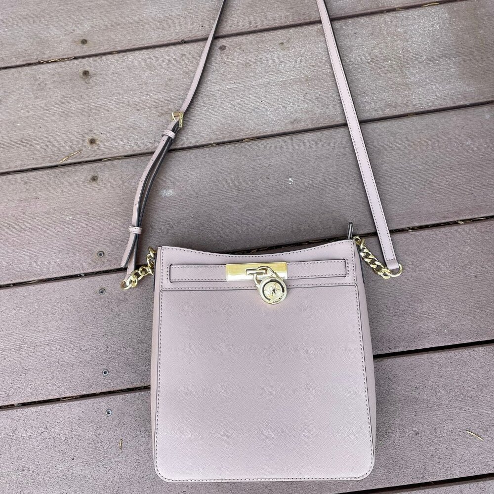 Michael Kors Blakely Large Saffiano Leather Crossbody Bag In Soft Pink